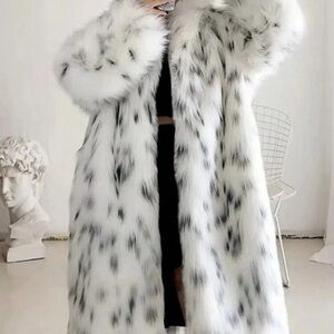 SHEIN White and Black Teddy Jacket